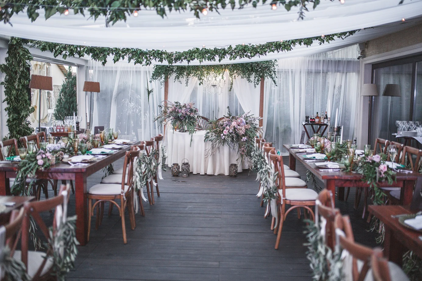 outdoor wedding backdrop